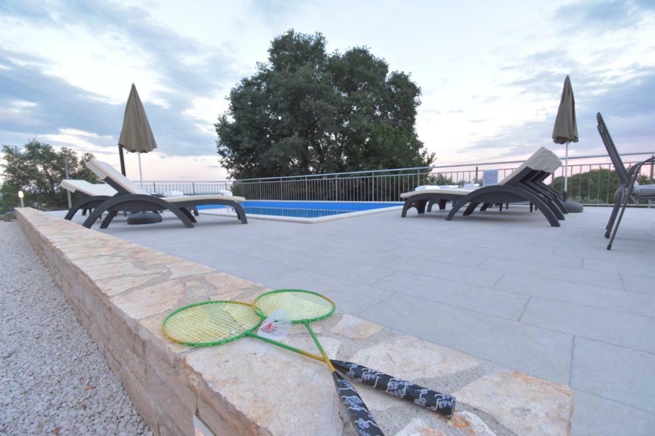 Kuca Legovic Villa กาชเตลีร์ ภายนอก รูปภาพ